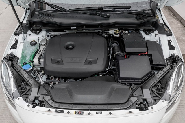 沃尔沃新款v40试驾,试驾沃尔沃v40