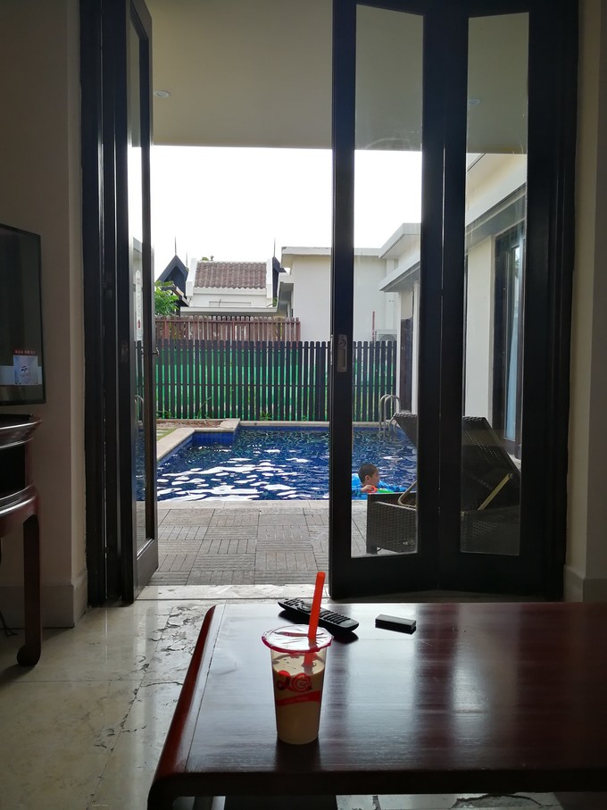 带着老妈和宝贝游三亚（两家铂尔曼和亚龙湾红树林度假之旅）