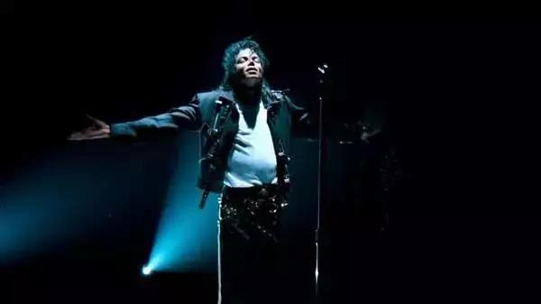 迈克尔杰克逊背后三大谜团,迈克尔杰克逊巨星陨落之谜