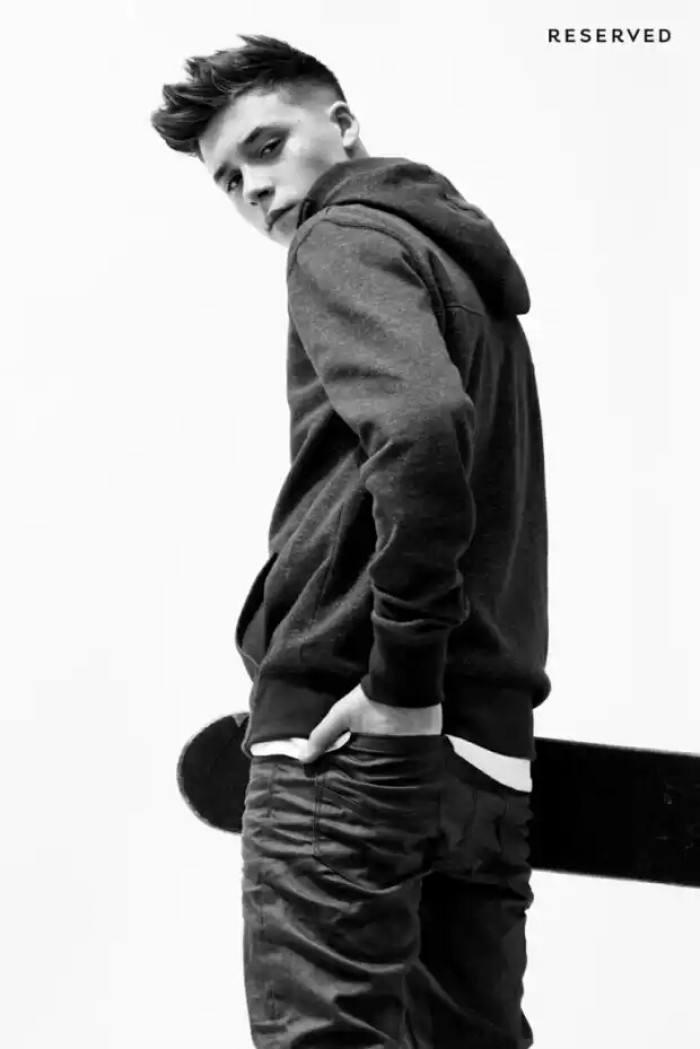 布鲁克林贝克汉姆脊柱侧弯,布鲁克林贝克汉姆年轻照