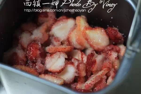 材料洗一洗切一切扔进面包机，无添加的香浓健康果酱2小时出炉！