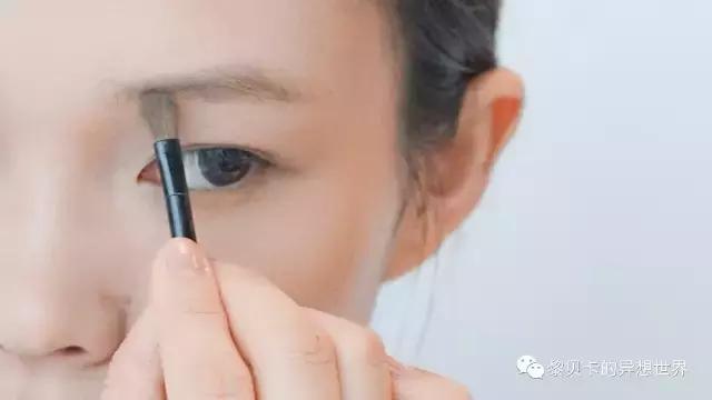 带妆情况下怎么补涂防晒呀,带妆如何正确补防晒