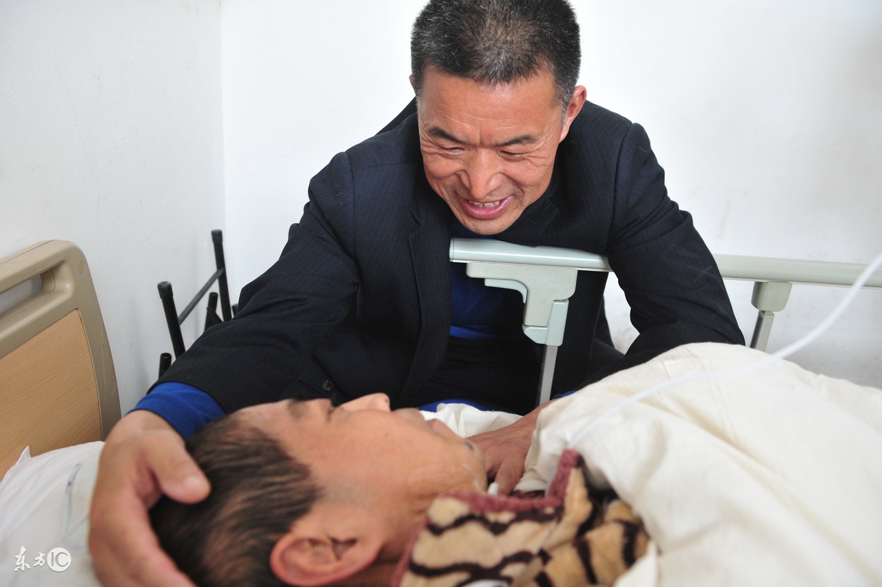 肝区疼痛癌症扩散,肝疼是肺癌早期的6个症状吗