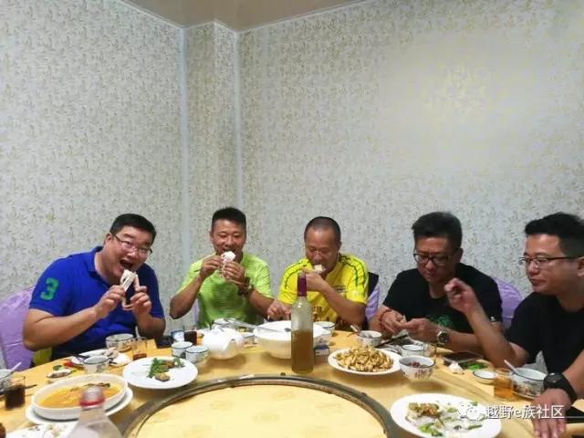 美食加美景,粤、桂大队以踢球为名的饕餮北海行