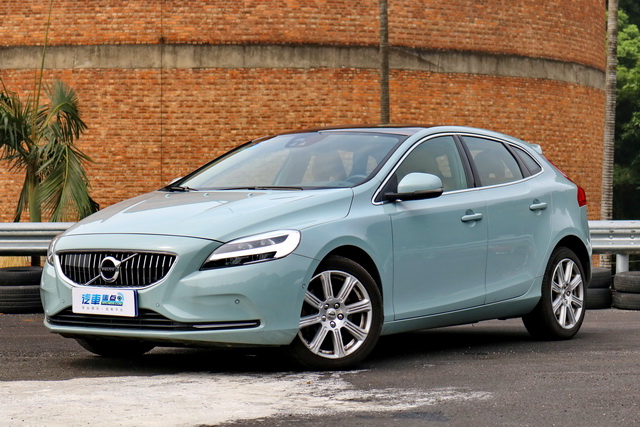 沃尔沃新款v40试驾,试驾沃尔沃v40