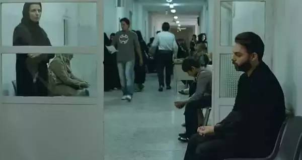 *辱侮**学生索贿家长，这部电影里的恶毒女教师折射出整个国家的黑暗