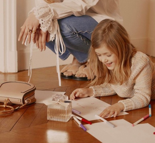 赵丽颖和杨幂白西装,别人家的男友