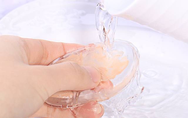 硅胶粉扑的优点和缺点,粉扑是硅胶的好用还是海绵的好用