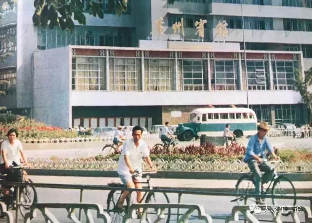 另类情怀评测首度放送，广州巴士之我的前半生……