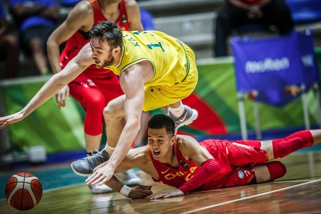 詹姆斯周鹏,男篮最后一块遮羞布