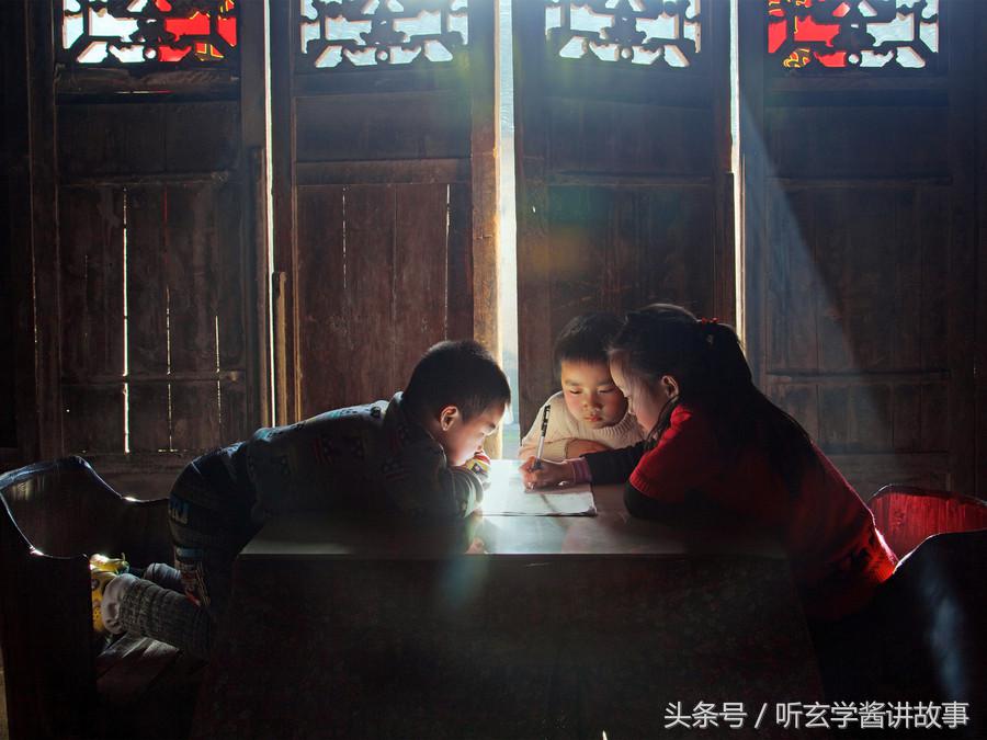 粉丝自述：半夜12点不要进祠堂，小心被鬼摸头