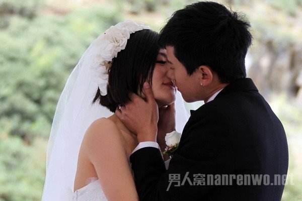 赵又廷夫妇秀恩爱视频,赵又廷和周杰伦吻戏