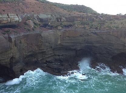 亚裔女孩被刺后续,成都被割喉女孩