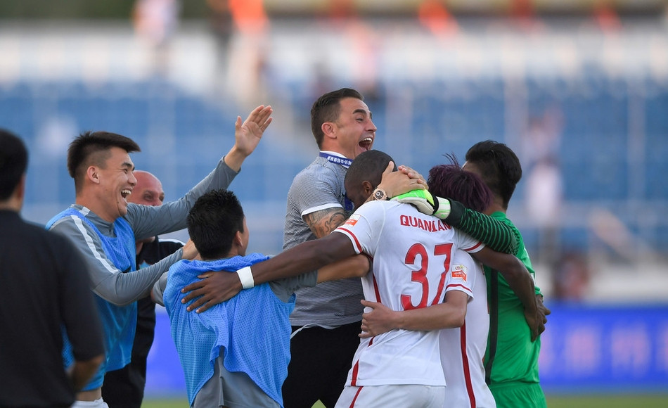 眼镜侠一脚让经开鸦雀无声！卡帅后面排兵布阵怎么办？