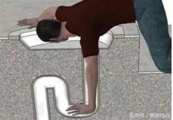 手机掉到茅坑里面怎么处理,手机掉到坑里怎么办