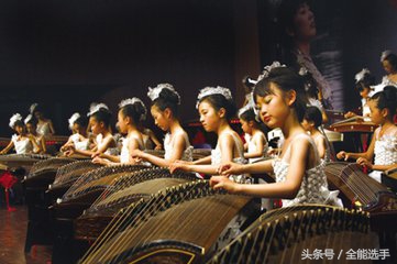 古筝入门曲谱成人,弹古筝用曲谱中的固定指法吗