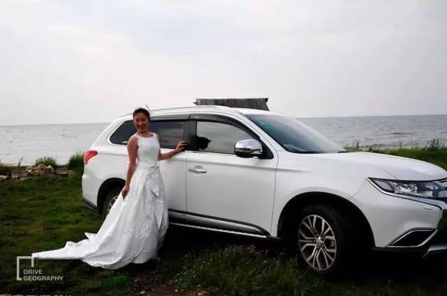 她单枪匹马从杭州出发,开着开着到了非洲腹地