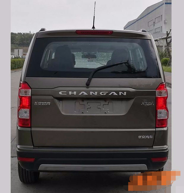 又一个面包换壳的SUV，长安的恶趣味或许连乡下人都看不上了