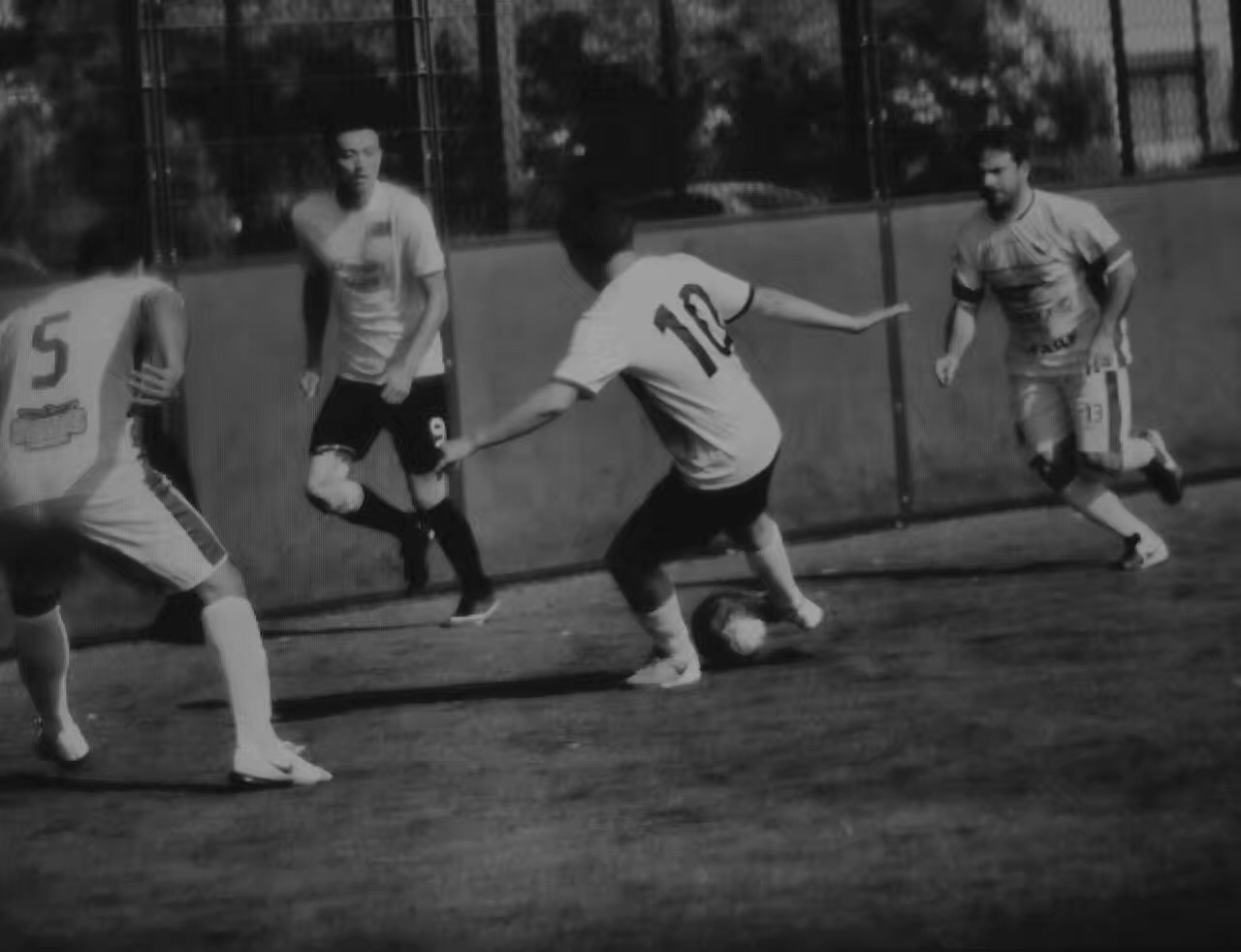 美国足球击败巴西,足球巴西队vs美国队