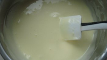 蜗牛壳烘焙之旅：喜爱足球和甜品的看过来，足球蛋糕卷来啦