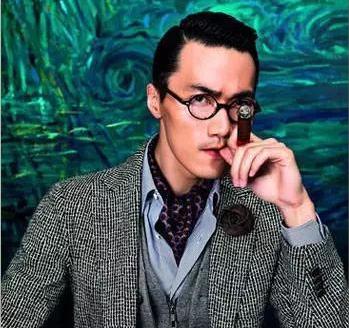 什么配饰提高社交能量,社交礼仪女生配饰装扮