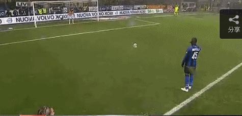 梅西过人惊呆巴洛特利,巴洛特利思考人生点球