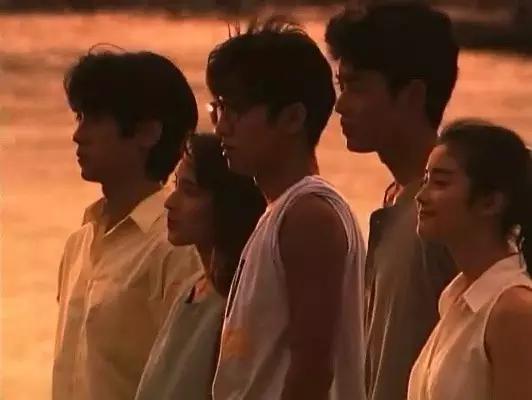 先来点小情小爱再来说用什么卸妆一等好?