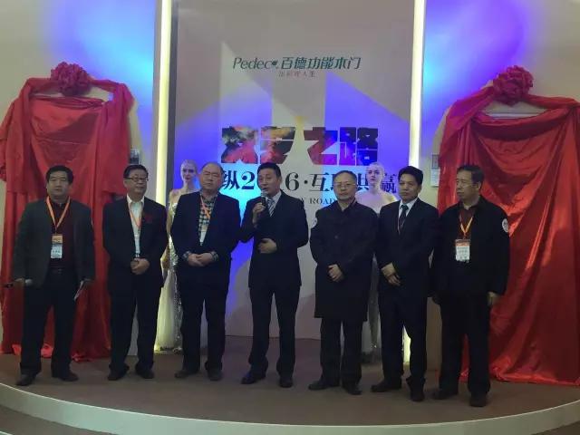 tata木门和梦天木门多少钱,3D木门全屋定制探店