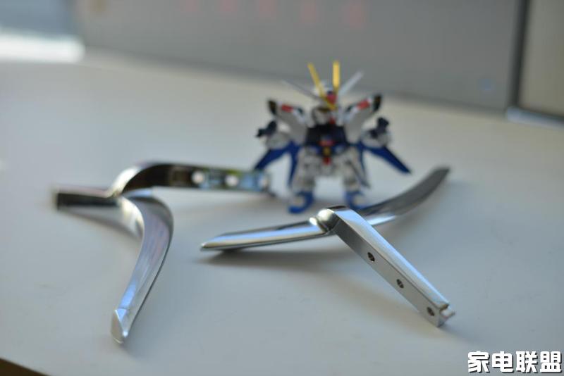 用精品发声55寸长虹CHiQ电视Q3T开箱图赏