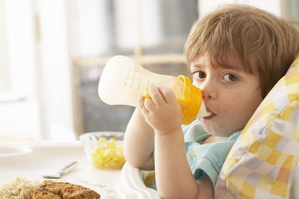 儿童奶粉选购攻略,儿童奶粉怎么挑选看配料表
