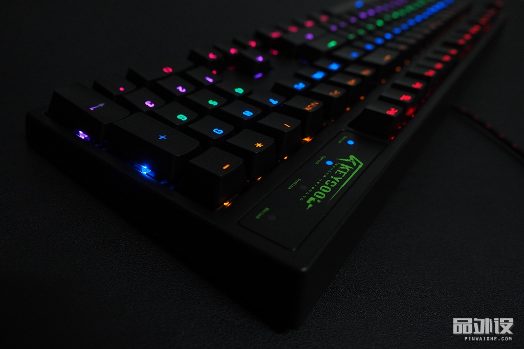 凯酷104荣耀键盘灯光调节,凯酷68键机械键盘拆解