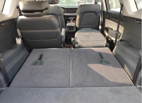 新宝骏6座rm5手动挡的多少钱,新宝骏rm5和五菱宏光plus哪个好