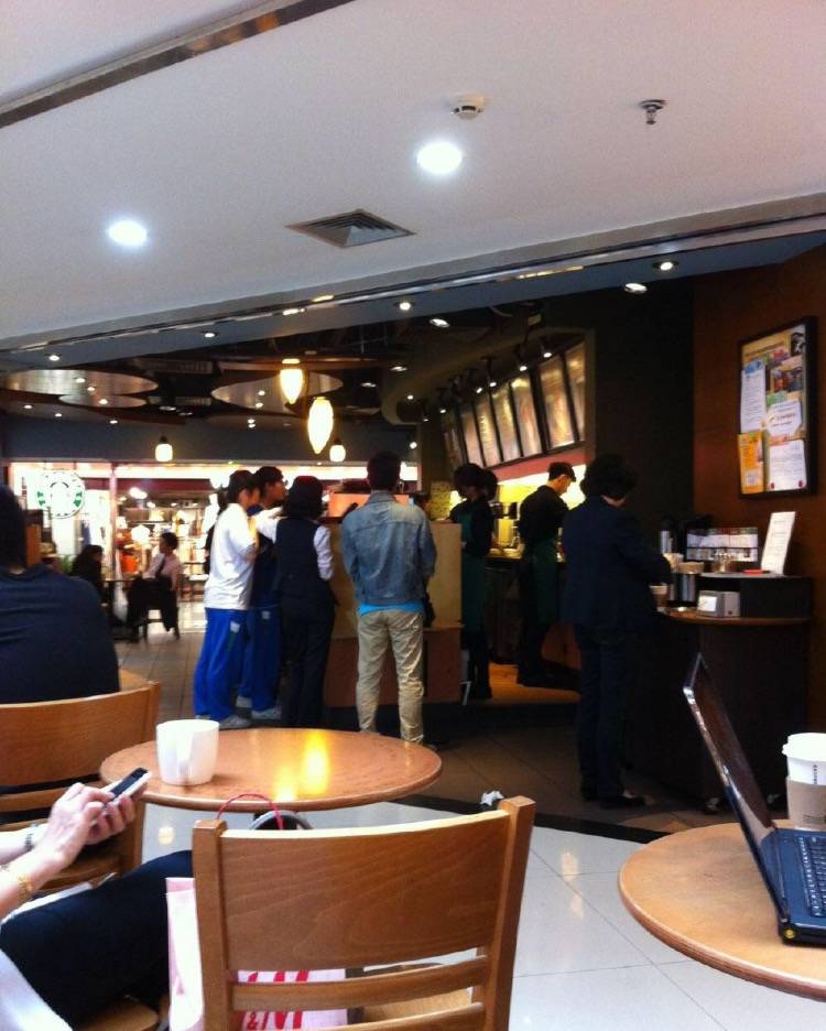 星巴克的咖啡店怎样经营的,星巴克咖啡店经营模式