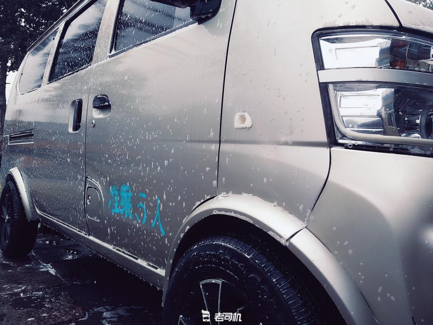 后驱五菱宏光爆改,爆改的五菱宏光竟然能上天