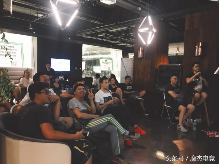 杰伦演唱会场内和看台的区别,杰伦电子竞技俱乐部