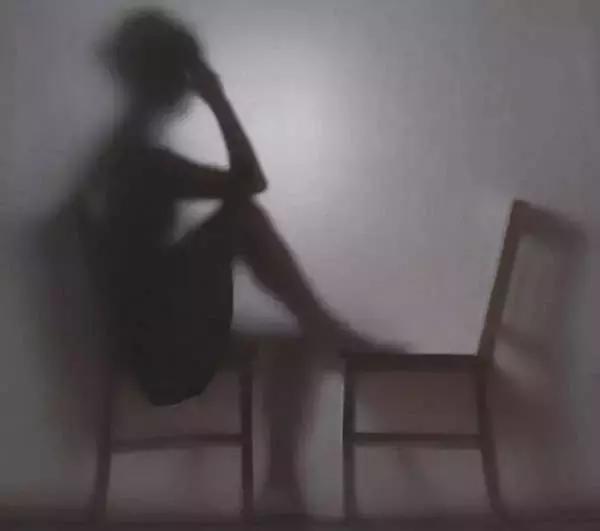 摄影背景模糊人物清晰,变焦模糊摄影教程