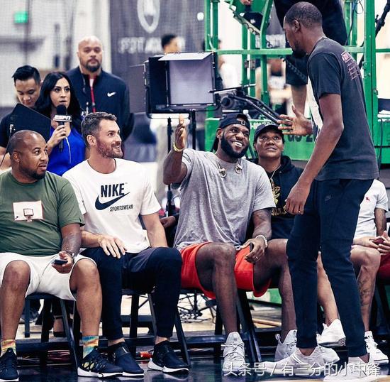 失冠后LBJ谈笑风生有人却痛苦到想在纽约炸汽车