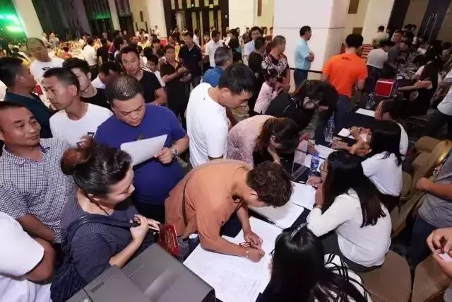 30天内近3000名批发商户整体进驻天津卓尔电商城火爆迎接