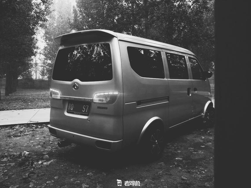 后驱五菱宏光爆改,爆改的五菱宏光竟然能上天