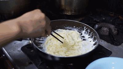 连送3日奶茶！吃饭要先买船票？这家港味餐厅竟然承包了整个码头