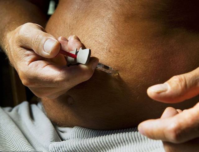 呼吸出现烂苹果味是什么中毒,呼气时有烂苹果气味是什么病