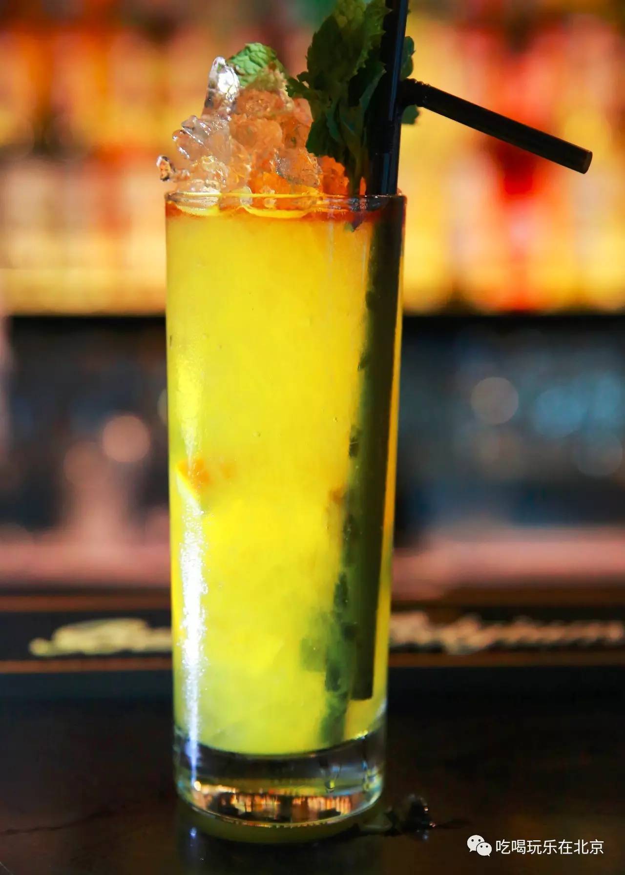 三里屯的这家店,让我甘心被“无人头”戏弄