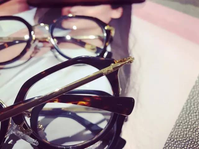 井柏然同款眼镜框,一日一物合集