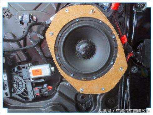 jeep大切诺基原装音响,jeep大切诺基哈曼卡顿音响效果