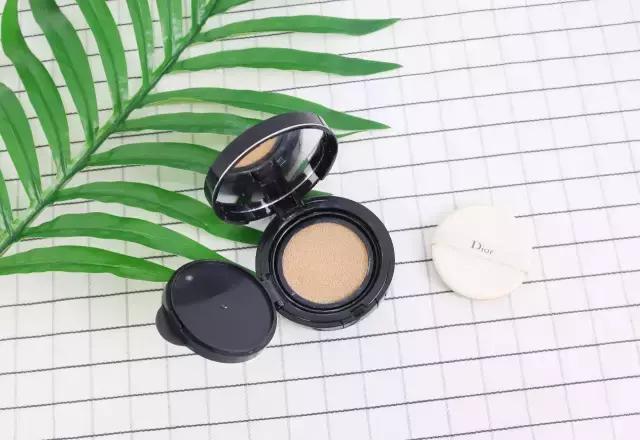 适合干皮用的持久不卡粉气垫测评,makeupmiracle气垫测评