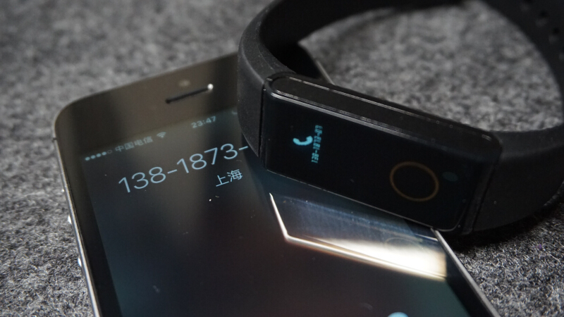 出门戴上拉卡拉,不再需要钱和卡