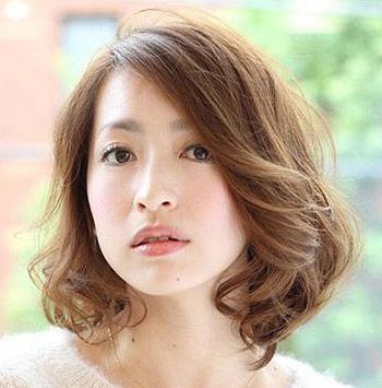 孩子头发自然卷怎么打理,刘海自然卷怎么打理好看