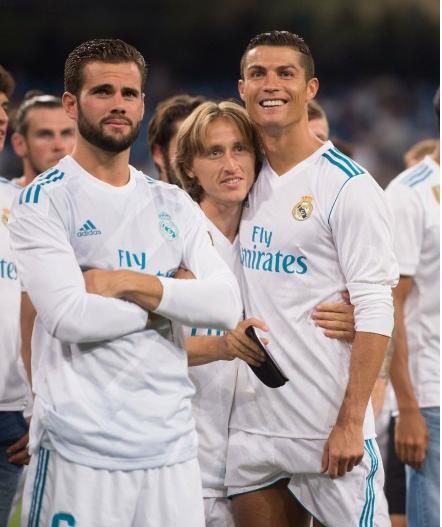 谁能想到，足球场上的魔王们私下里竟然会这么萌