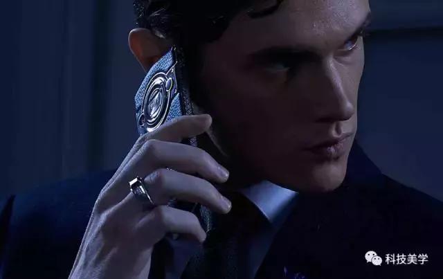 国产山寨版vertu手机,8848m4手机过时了吗