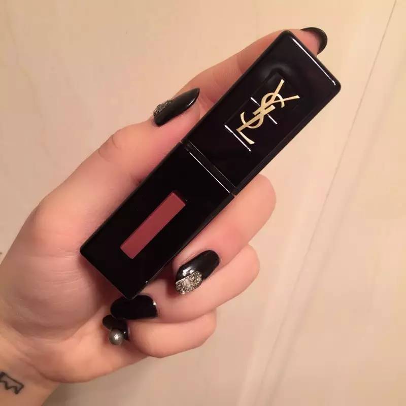 圣罗兰最美的9只口红方管,圣罗兰最美的9只口红广告